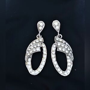 Vintage Estate Crystal Rhinestone Dangle Drop Earrings Rhodium